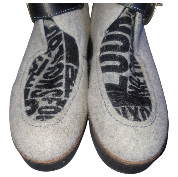 Desigual Women's Stylish Gray and Black Felt Winter Snow Buckle Boots Sz 40 - Picture 7 of 8